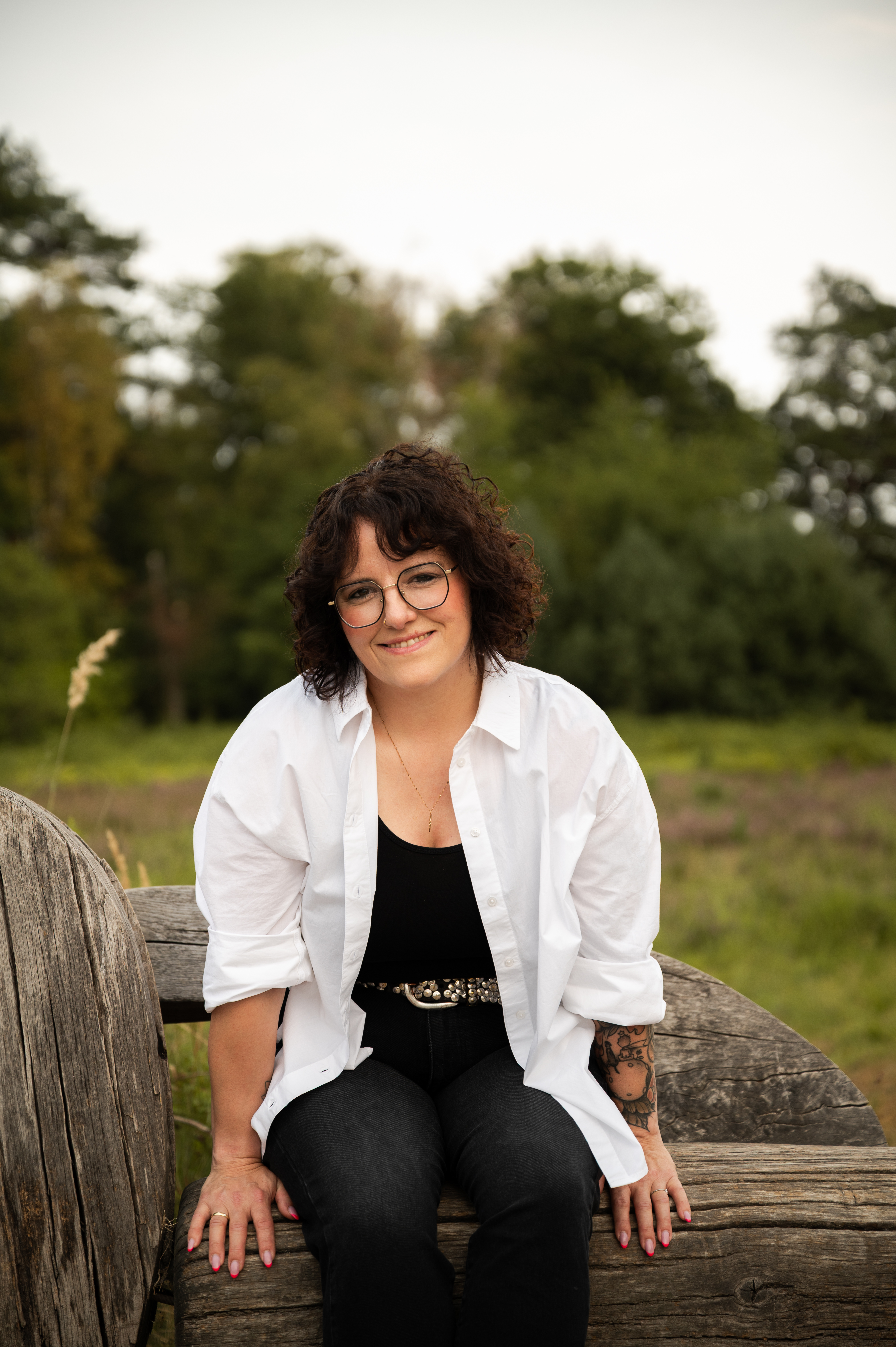 Sonja Sträßer — Schwarz-Weiß-Porträt